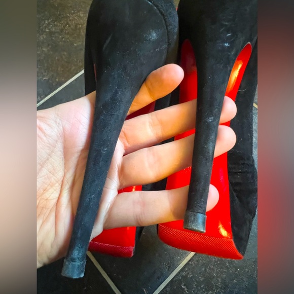 Authentic Christian Louboutin Greissimo Black Suede Peep Toe Heels Sz 40 (9–9.5) - Picture 10 of 11